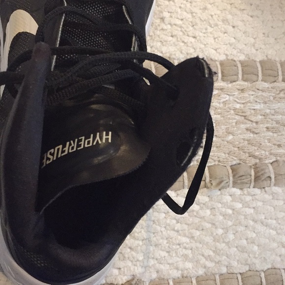 Nike High Top Hyperfuse Basketball Shoes - Picture 7 of 7